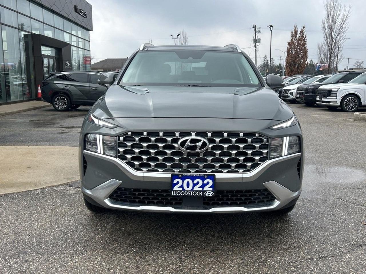 2022 Hyundai Santa Fe Preferred Trend AWD 2.5L Photo2