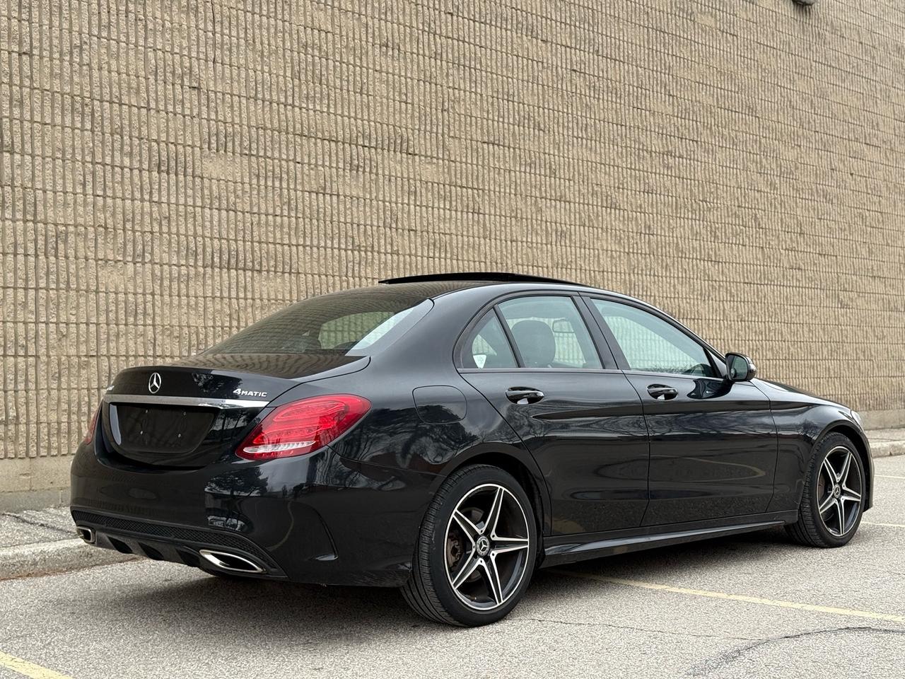 2017 Mercedes-Benz C-Class C 300 Photo4