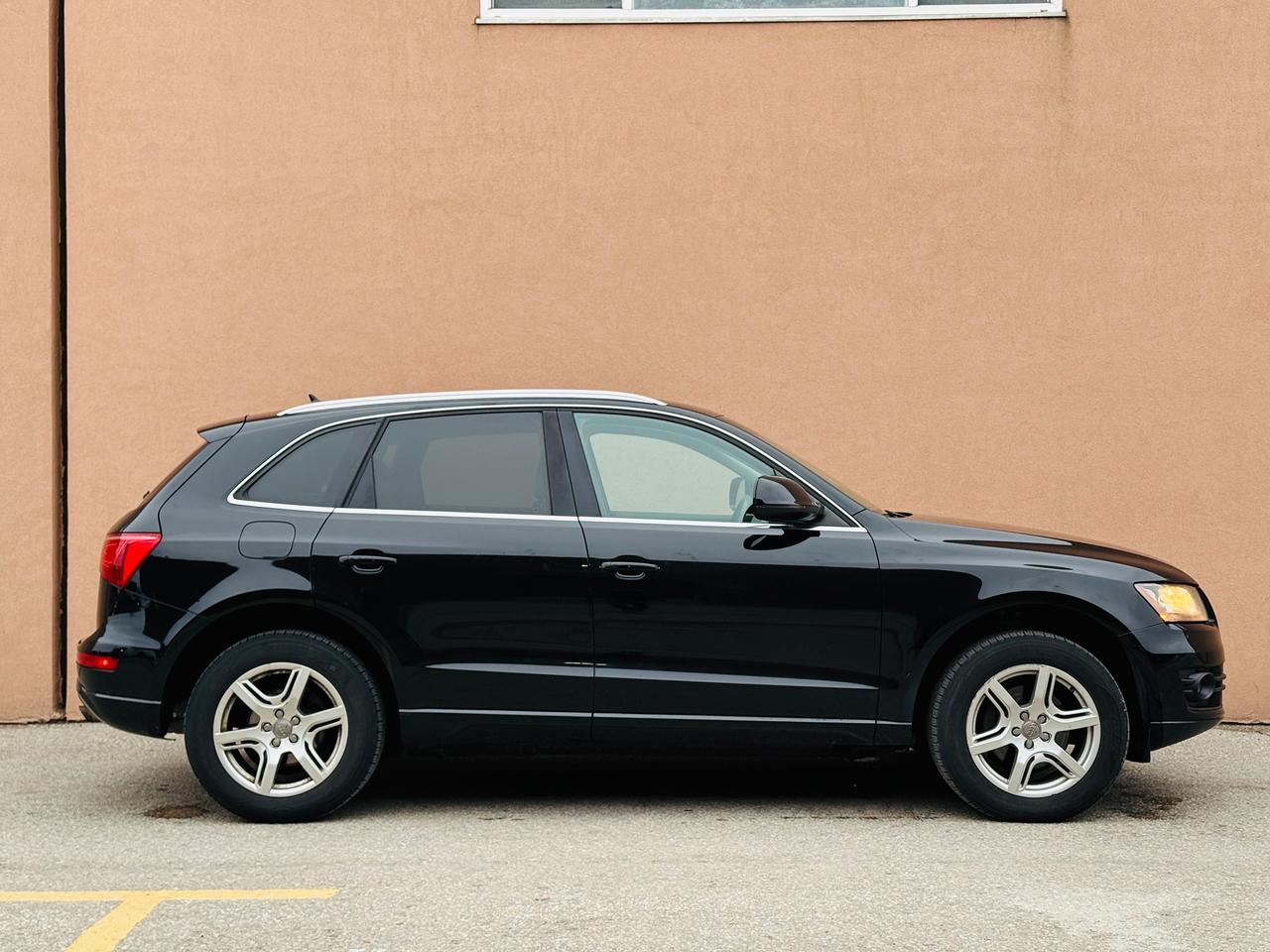 2011 Audi Q5 2.0L Premium Plus Photo3