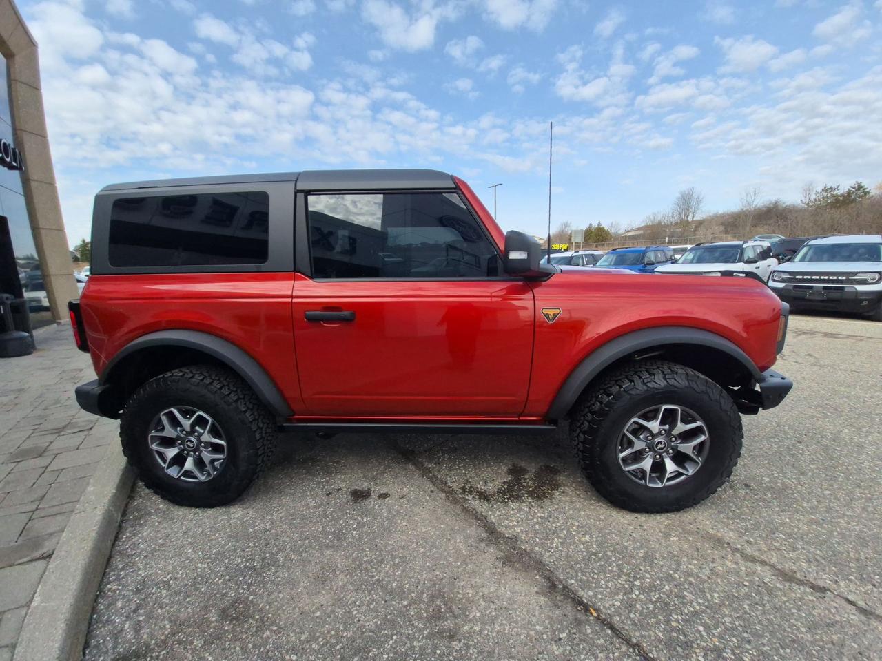 2023 Ford Bronco OVER $10 IN OPTIONS! HIGH PACKAGE! REMOTE START! Photo3