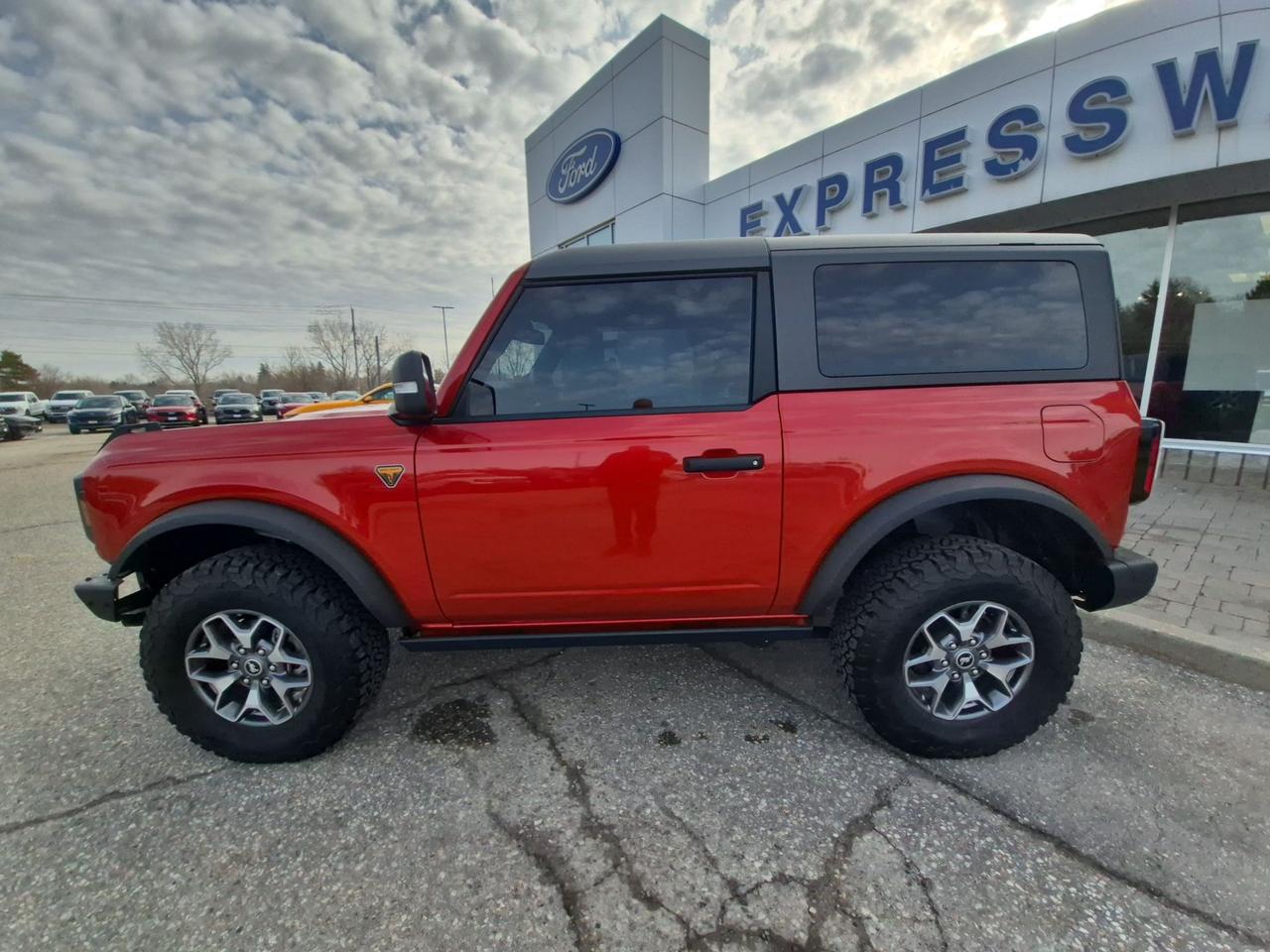 2023 Ford Bronco OVER $10 IN OPTIONS! HIGH PACKAGE! REMOTE START! Photo