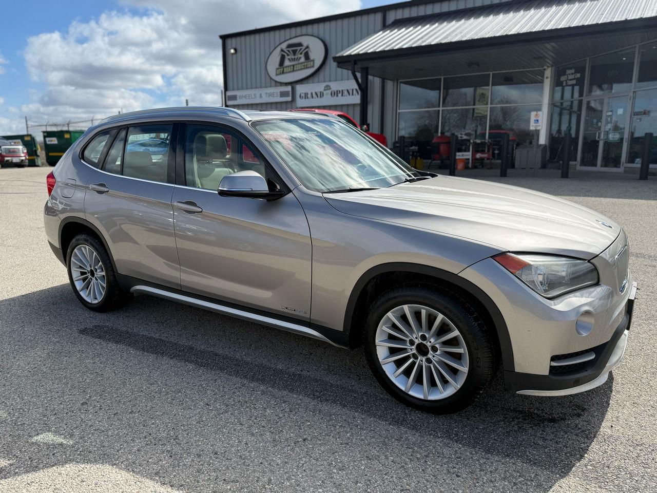 2015 BMW X1 xDrive28i Photo2