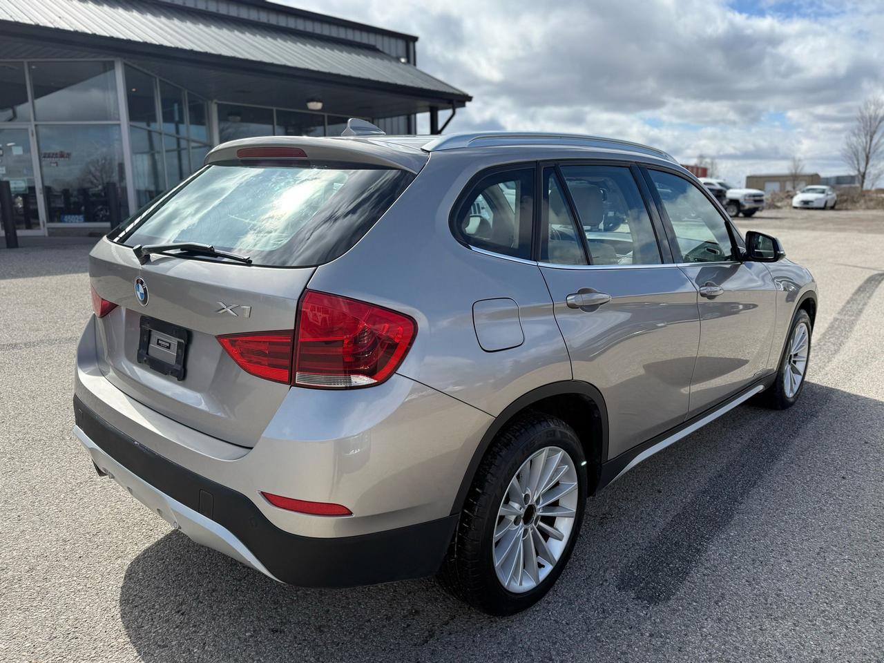 2015 BMW X1 xDrive28i Photo3