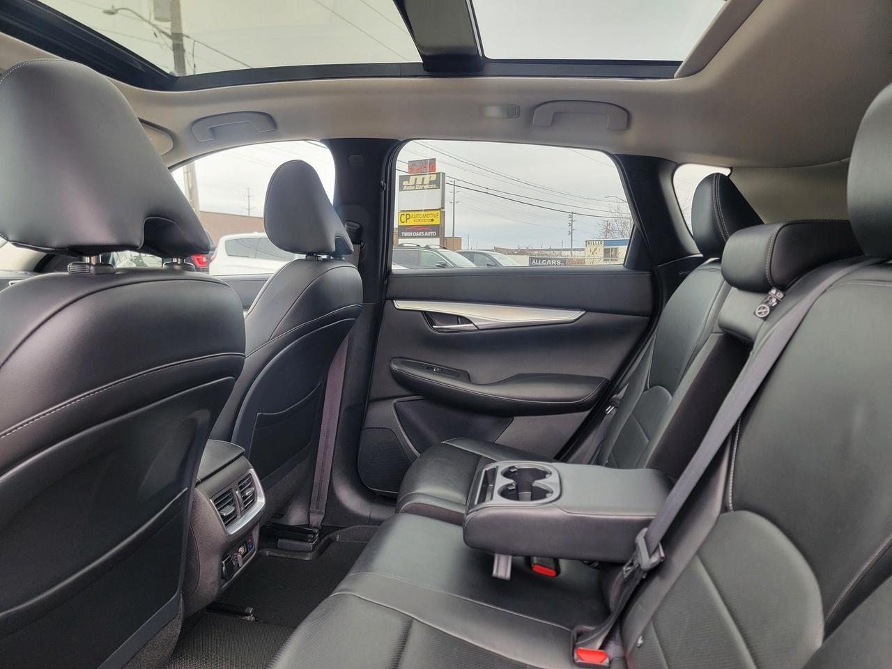 2019 Infiniti QX50 Essential Awd Photo