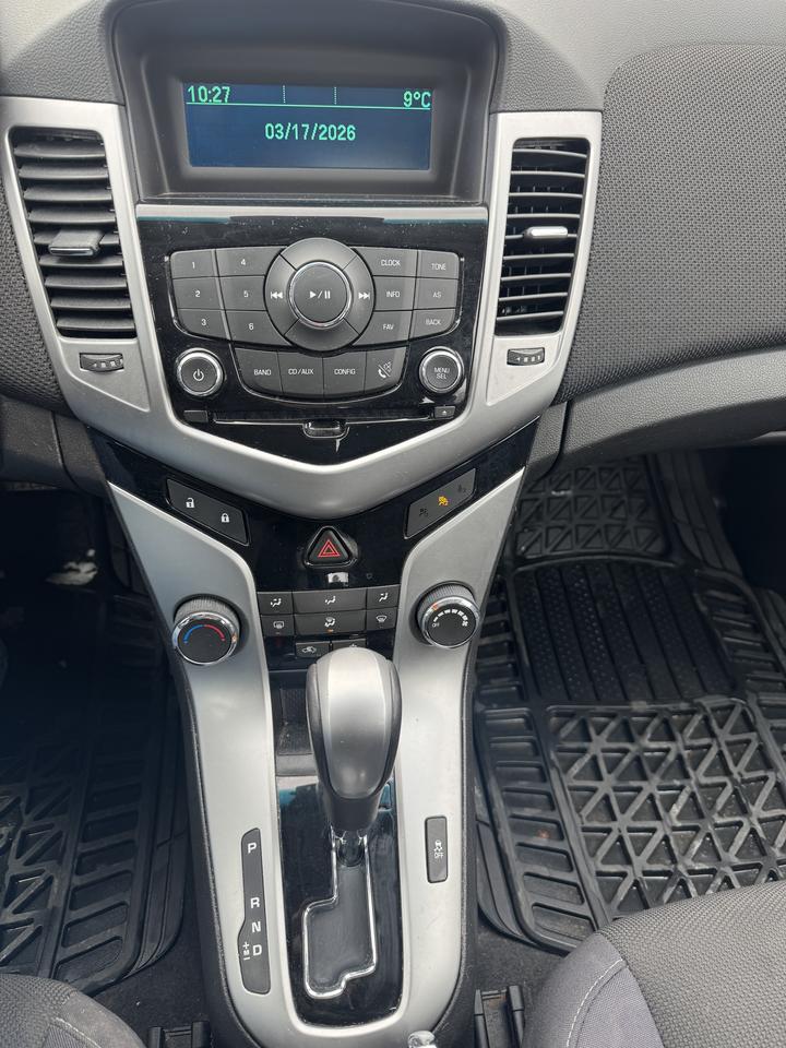 2014 Chevrolet Cruze 1LT Photo