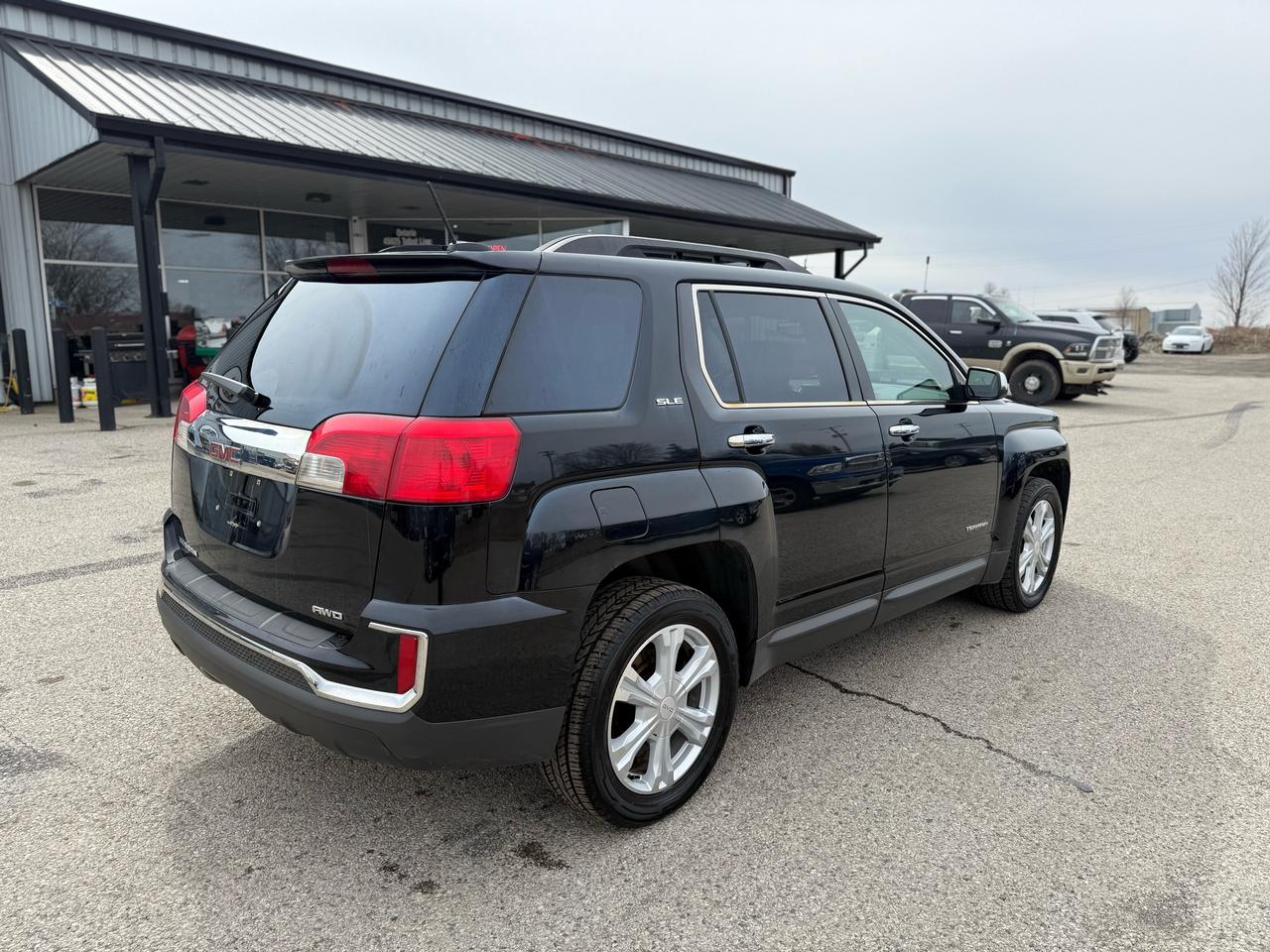 2017 GMC Terrain SLE Photo3