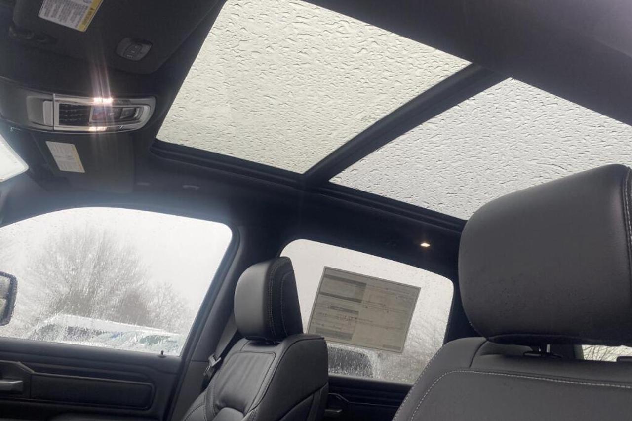 2025 RAM 1500  Photo