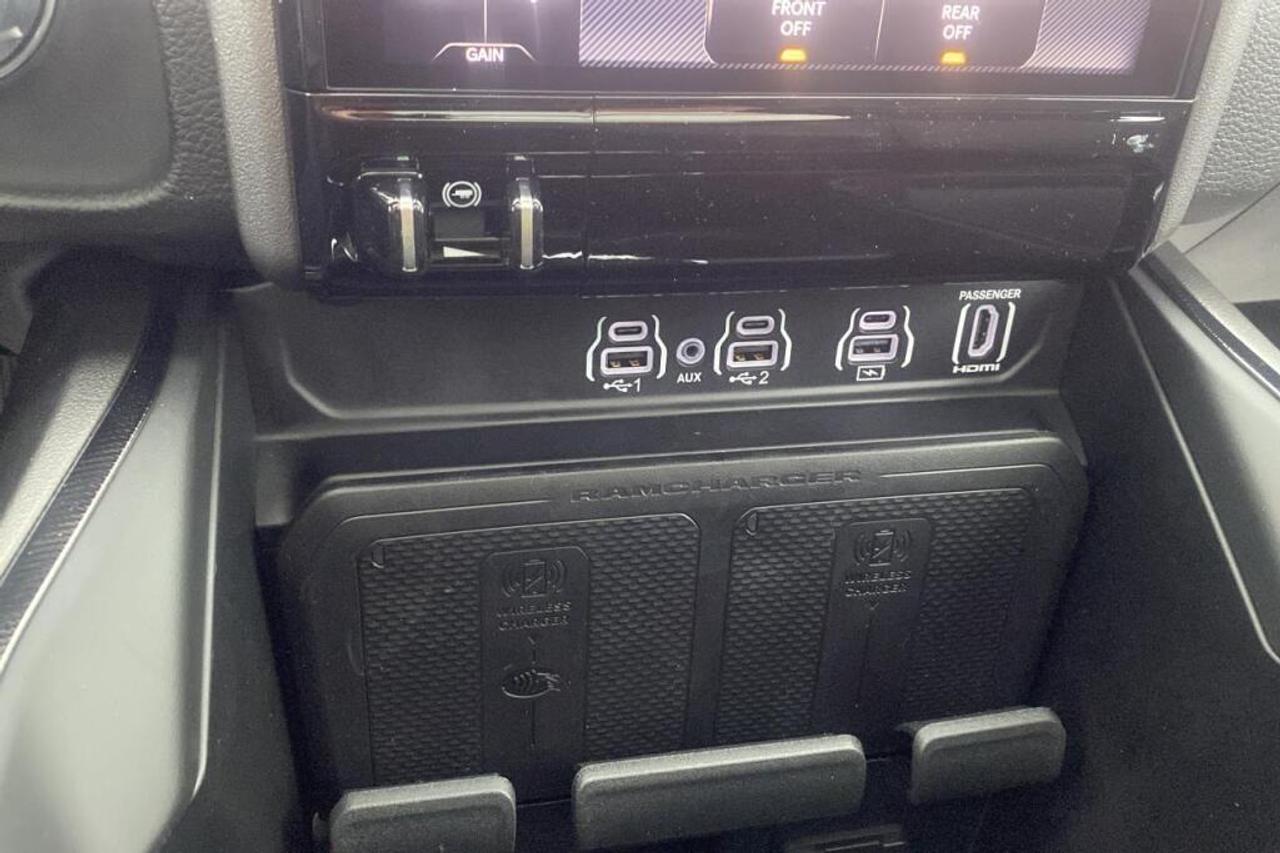 2025 RAM 1500  Photo