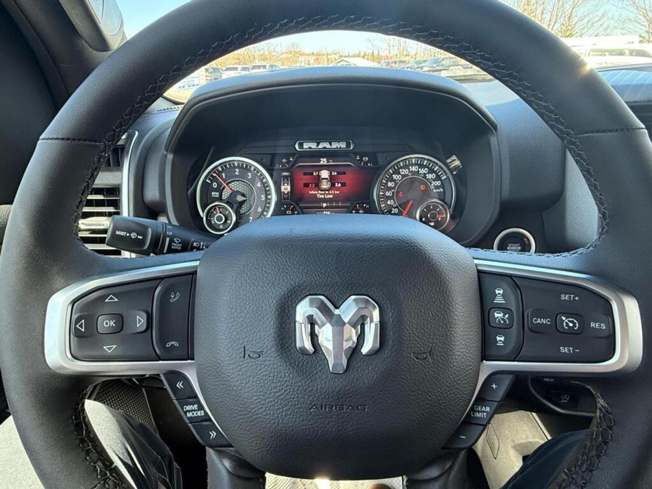 2025 RAM 1500  Photo