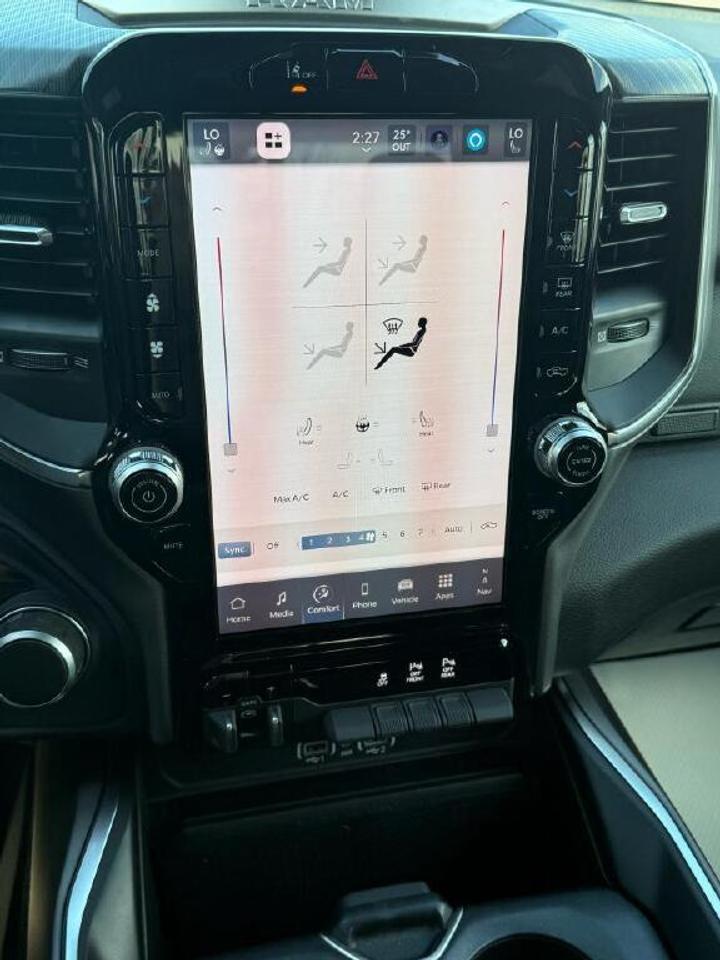 2025 RAM 1500  Photo