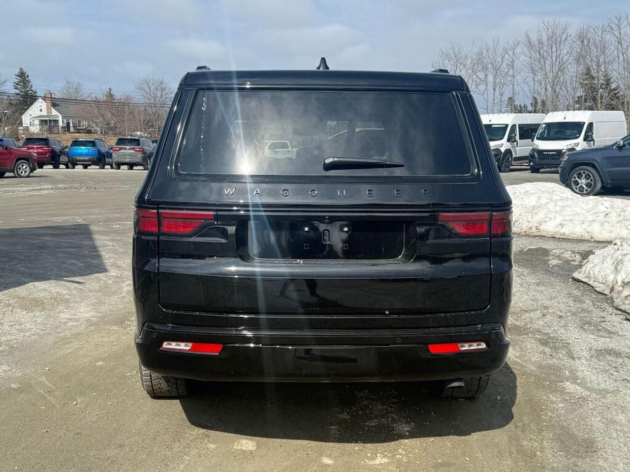 2025 Jeep Wagoneer L  Photo