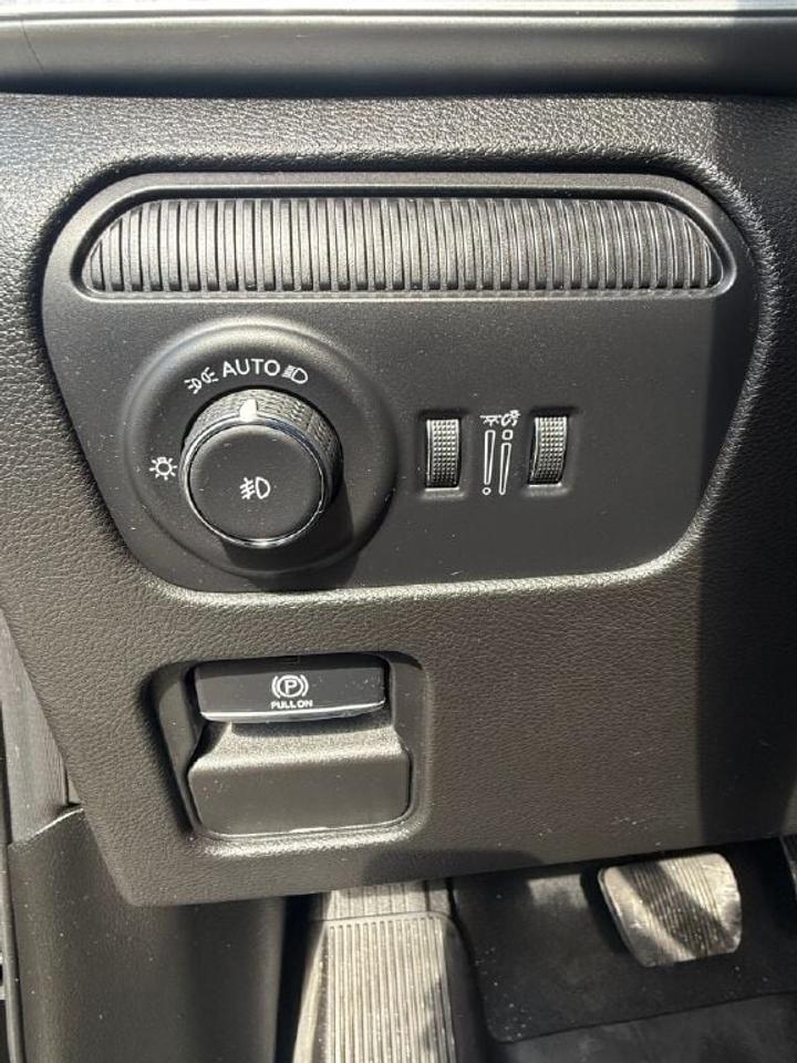 2025 Jeep Wagoneer L  Photo