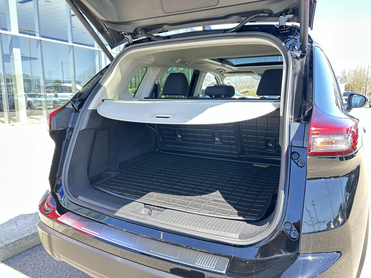 2026 Nissan Rogue SV MOONROOF Photo