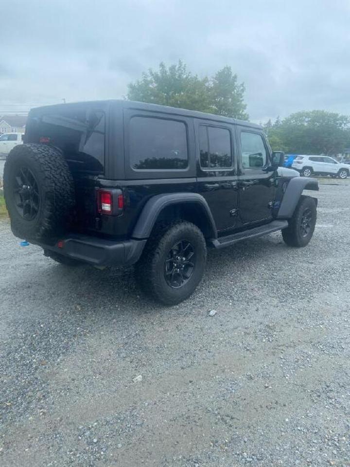 2024 Jeep Wrangler Willys Photo3