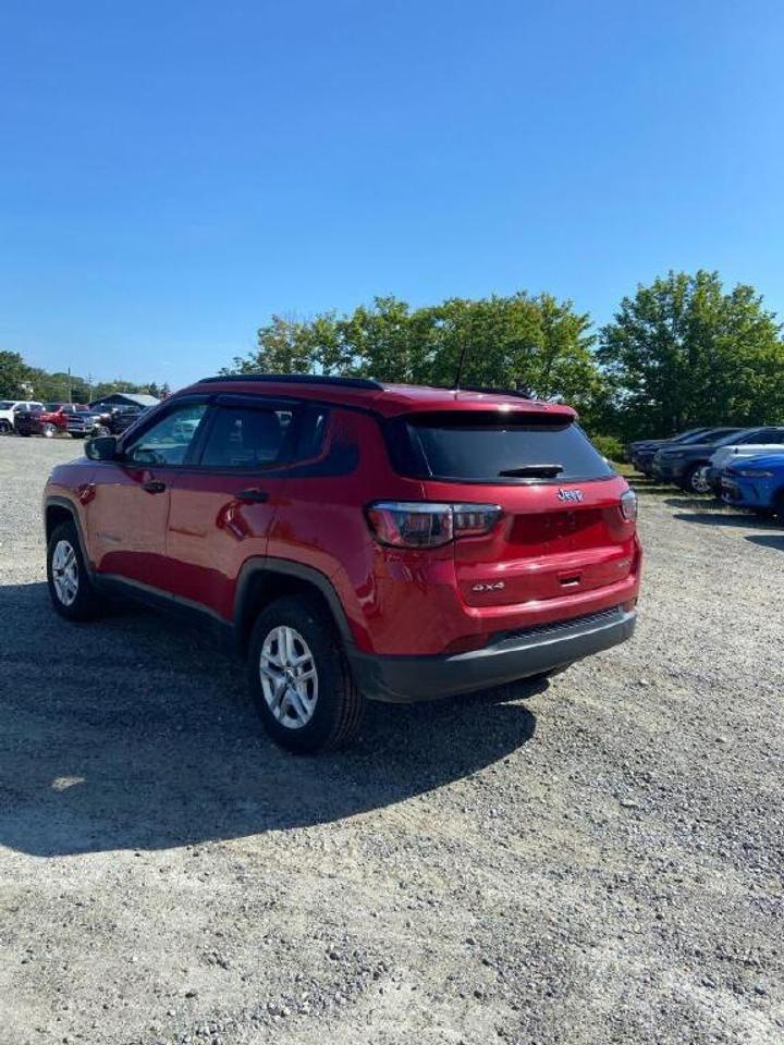 2018 Jeep Compass Sport Photo
