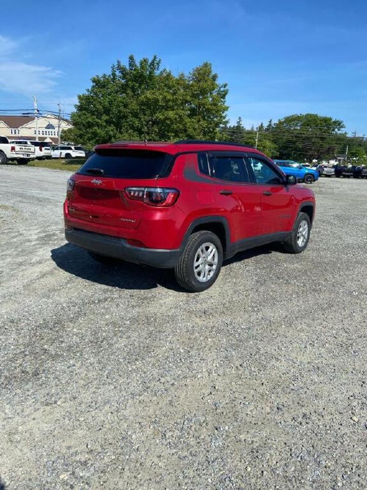 2018 Jeep Compass Sport Photo