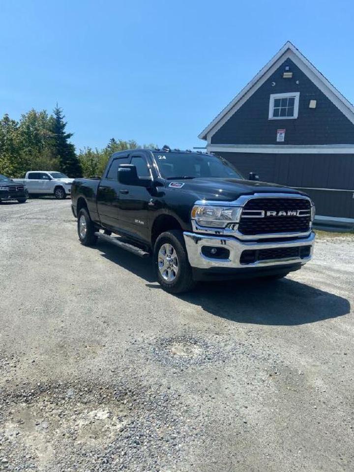 2024 RAM 3500 Big Horn Photo2