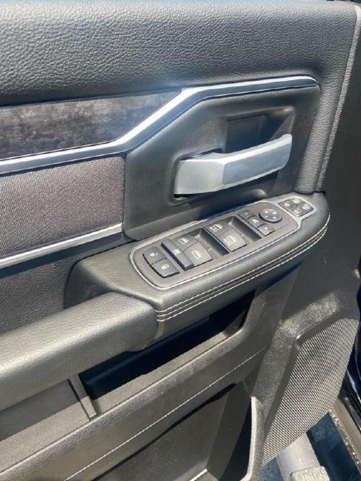 2024 RAM 3500 Big Horn Photo