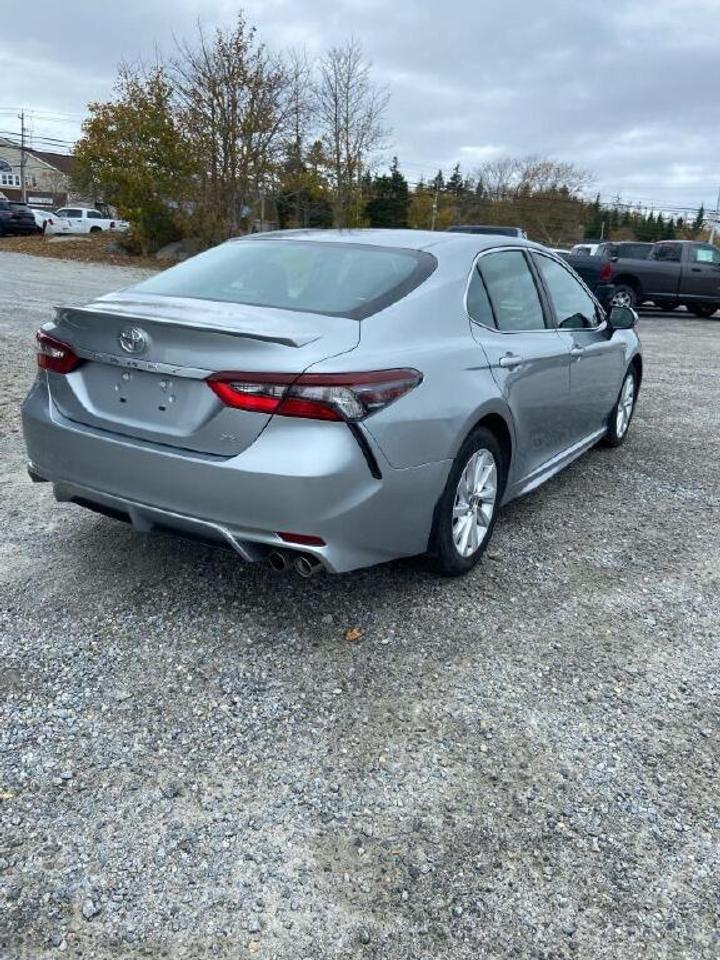 2023 Toyota Camry SE Photo3