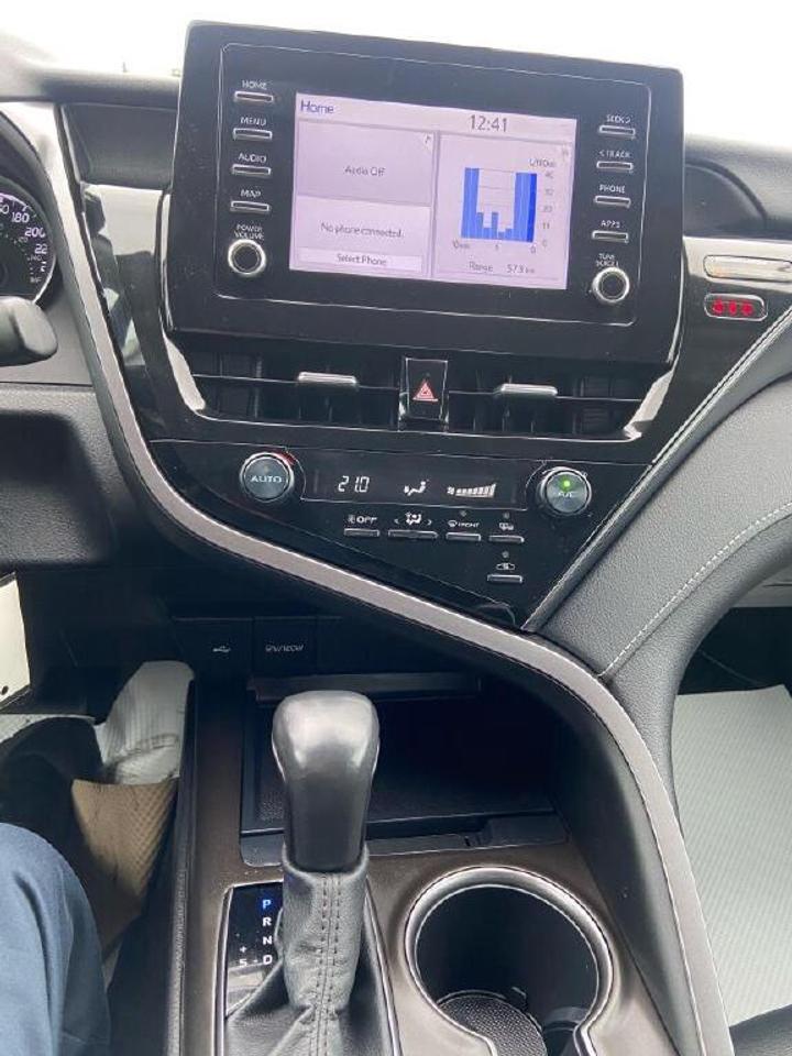 2023 Toyota Camry SE Photo