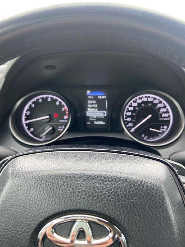 2023 Toyota Camry SE Photo