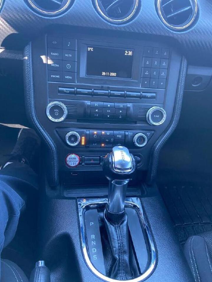 2017 Ford Mustang V6 Photo