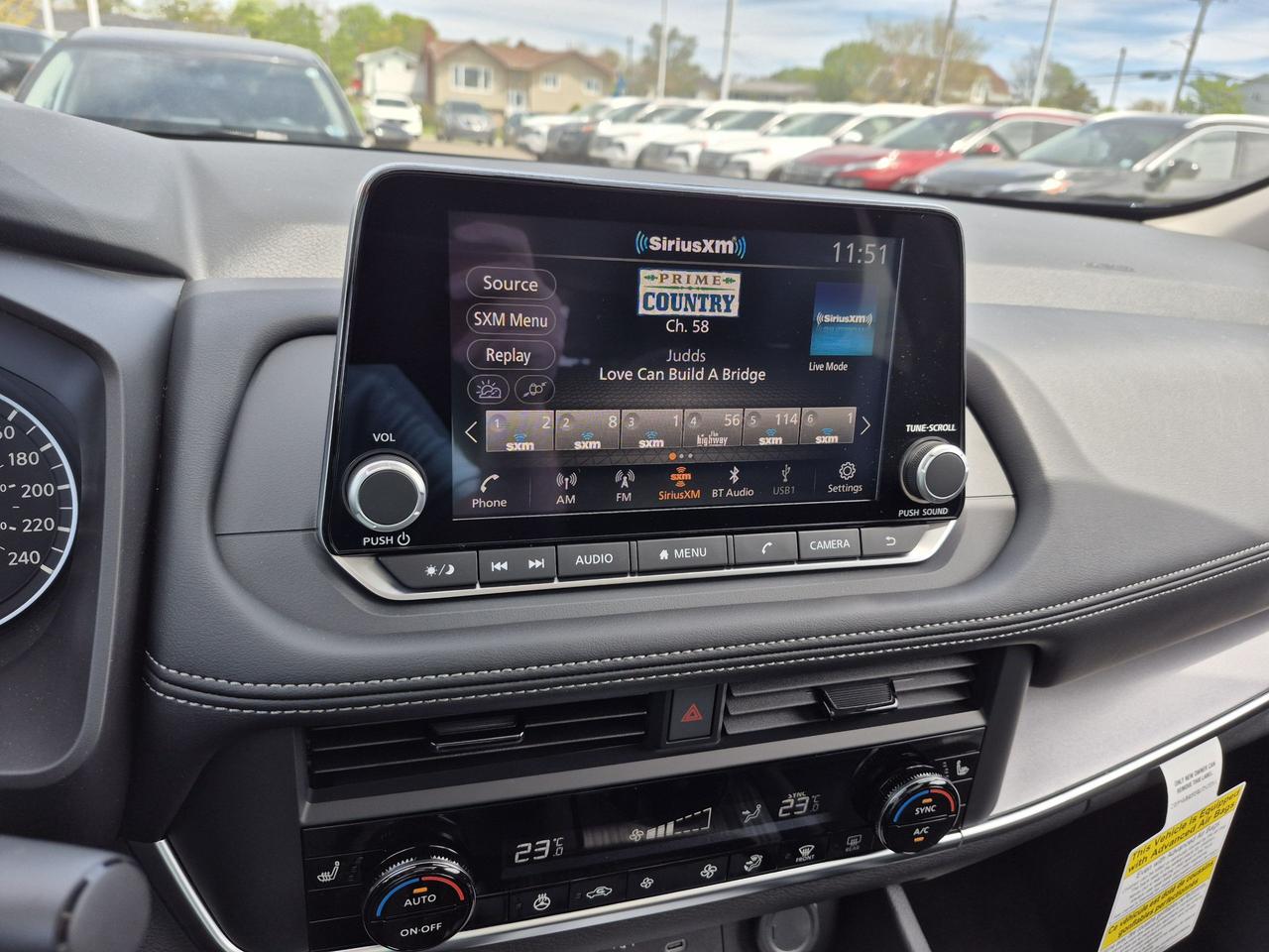 2026 Nissan Rogue SV MOONROOF Photo