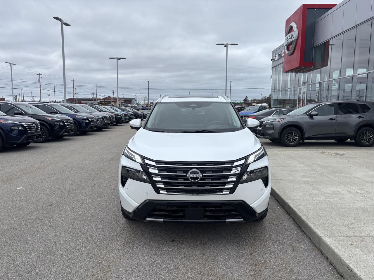 2026 Nissan ROGUE PLATINUM  Photo1