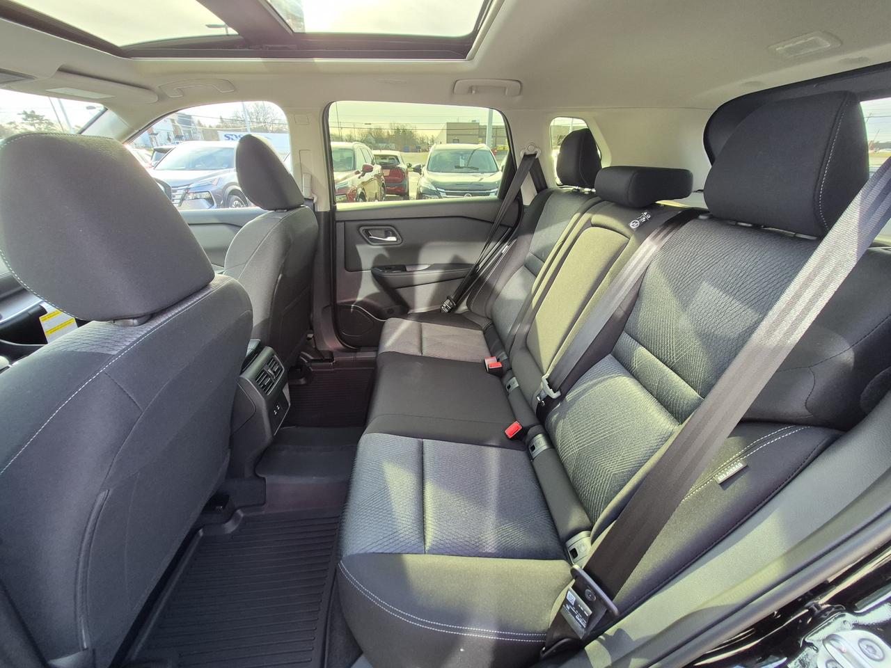 2026 Nissan Rogue SV MOONROOF Photo