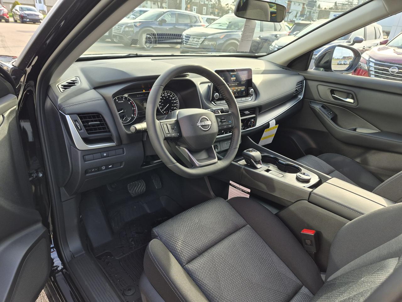 2026 Nissan Rogue SV MOONROOF Photo