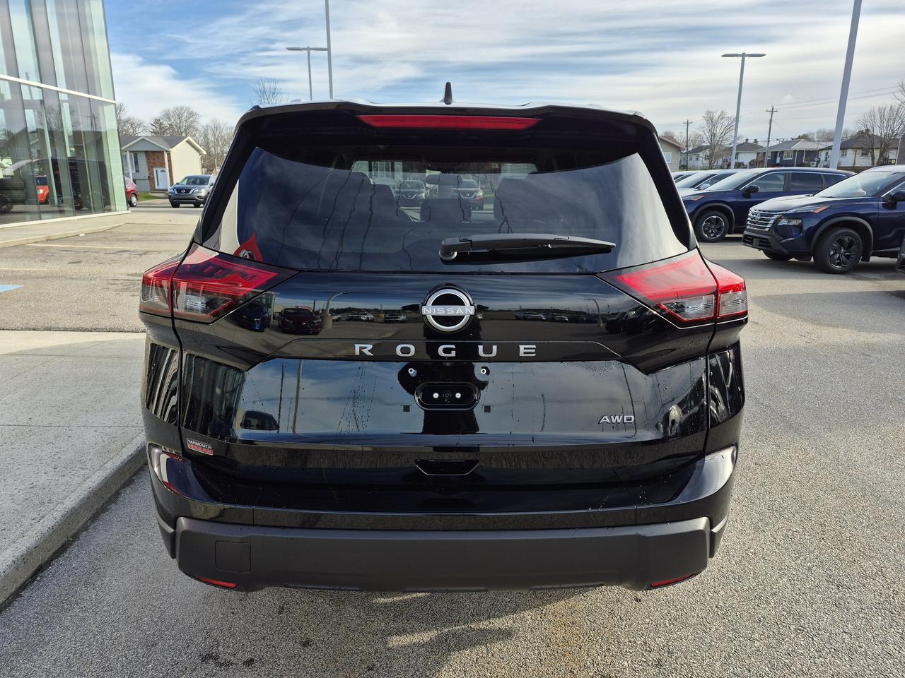 2026 Nissan Rogue SV MOONROOF Photo