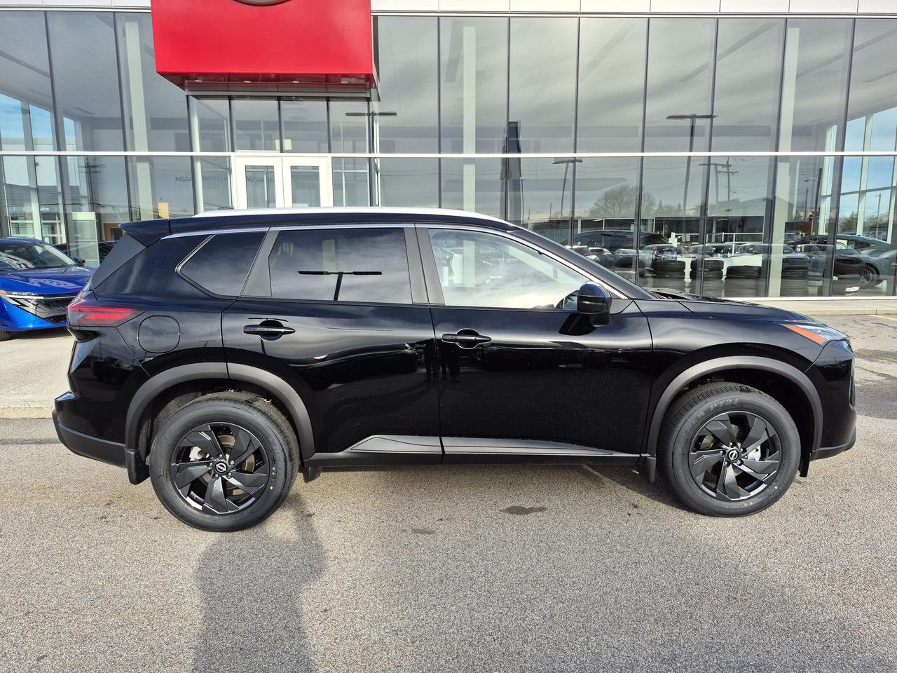 2026 Nissan Rogue SV MOONROOF Photo