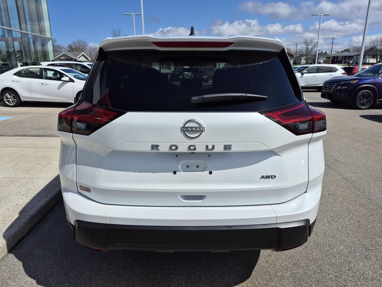 2026 Nissan Rogue SV MOONROOF Photo