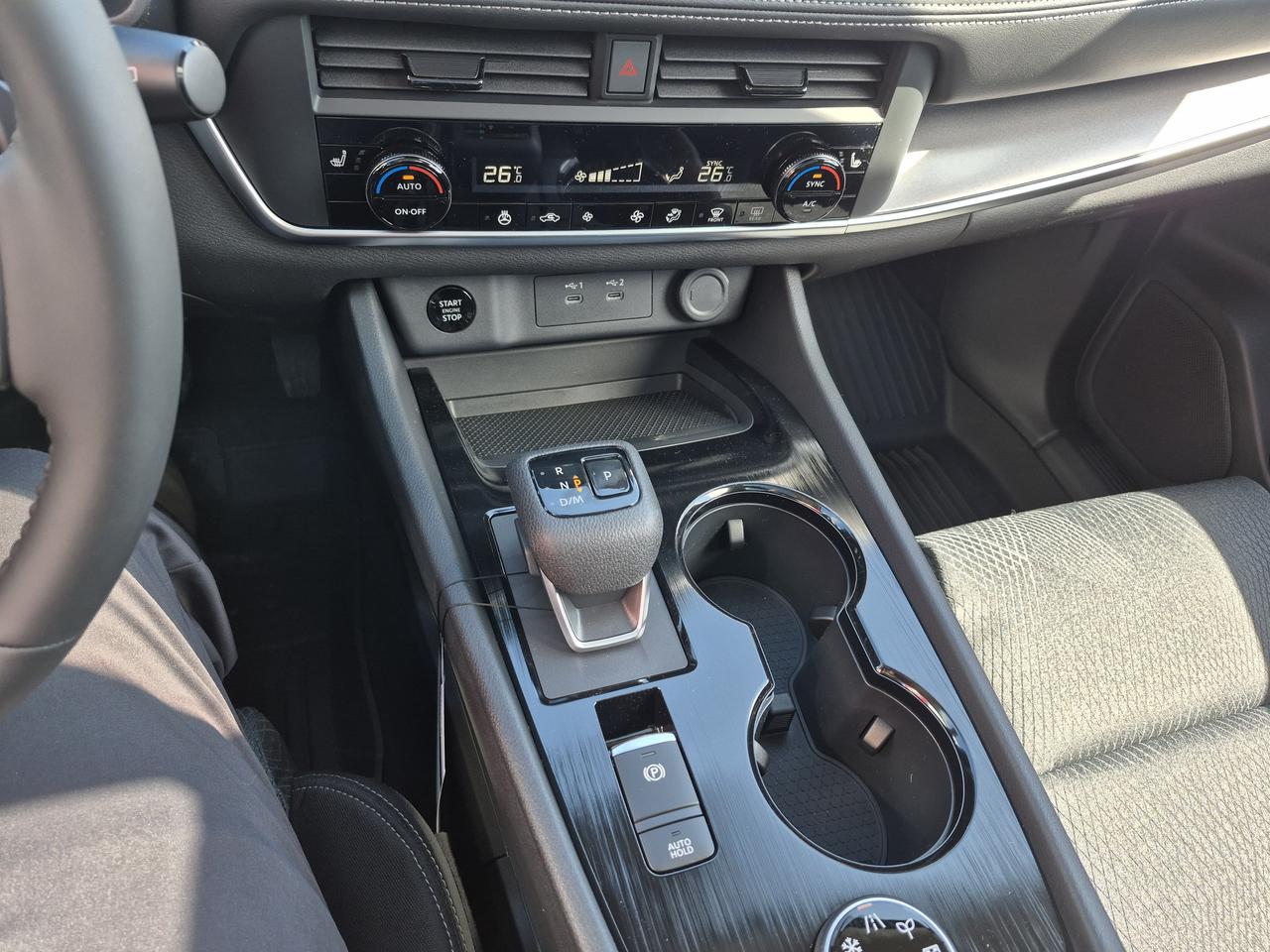 2026 Nissan Rogue SV MOONROOF Photo