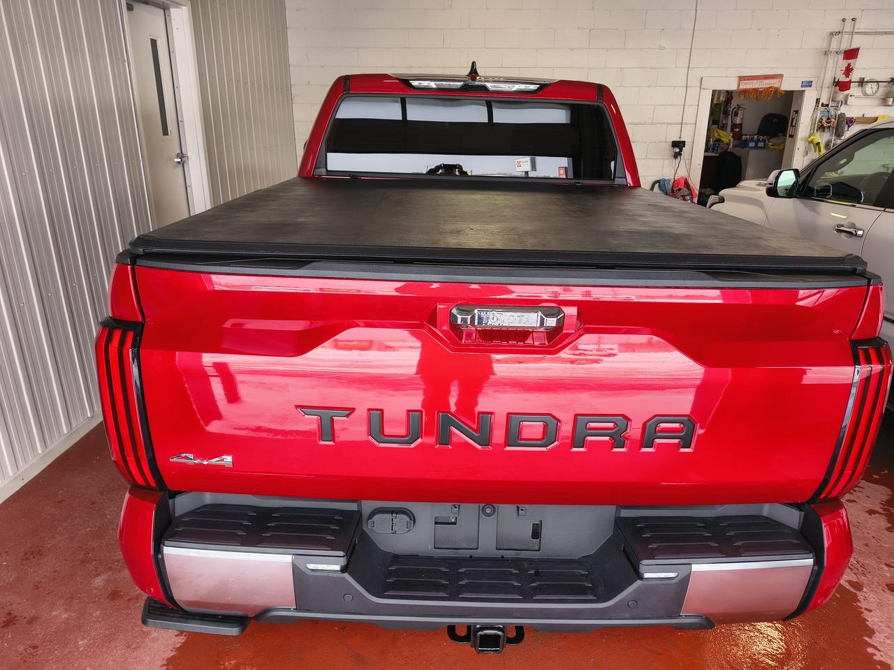 2023 Toyota Tundra LIMITED HYBRID Photo