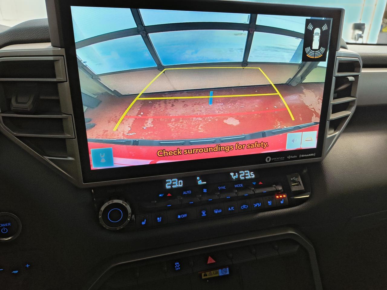 2023 Toyota Tundra LIMITED HYBRID Photo