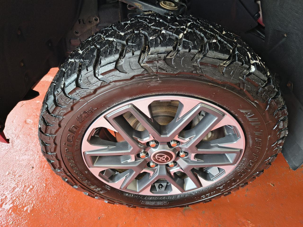 2023 Toyota Tundra LIMITED HYBRID Photo