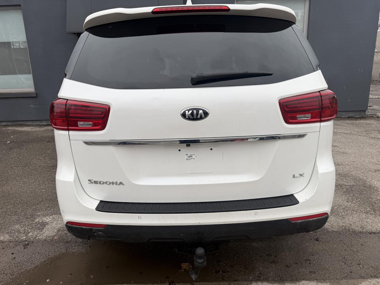 2020 Kia Sedona LX Photo