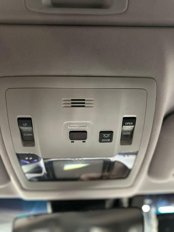 2017 Lexus ES 350  Photo2