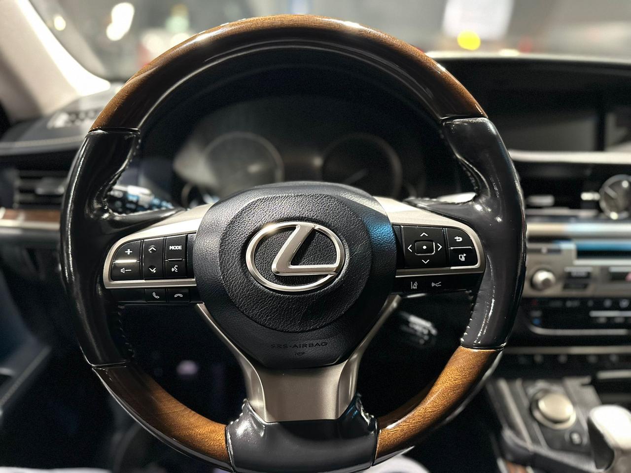 2017 Lexus ES 350  Photo