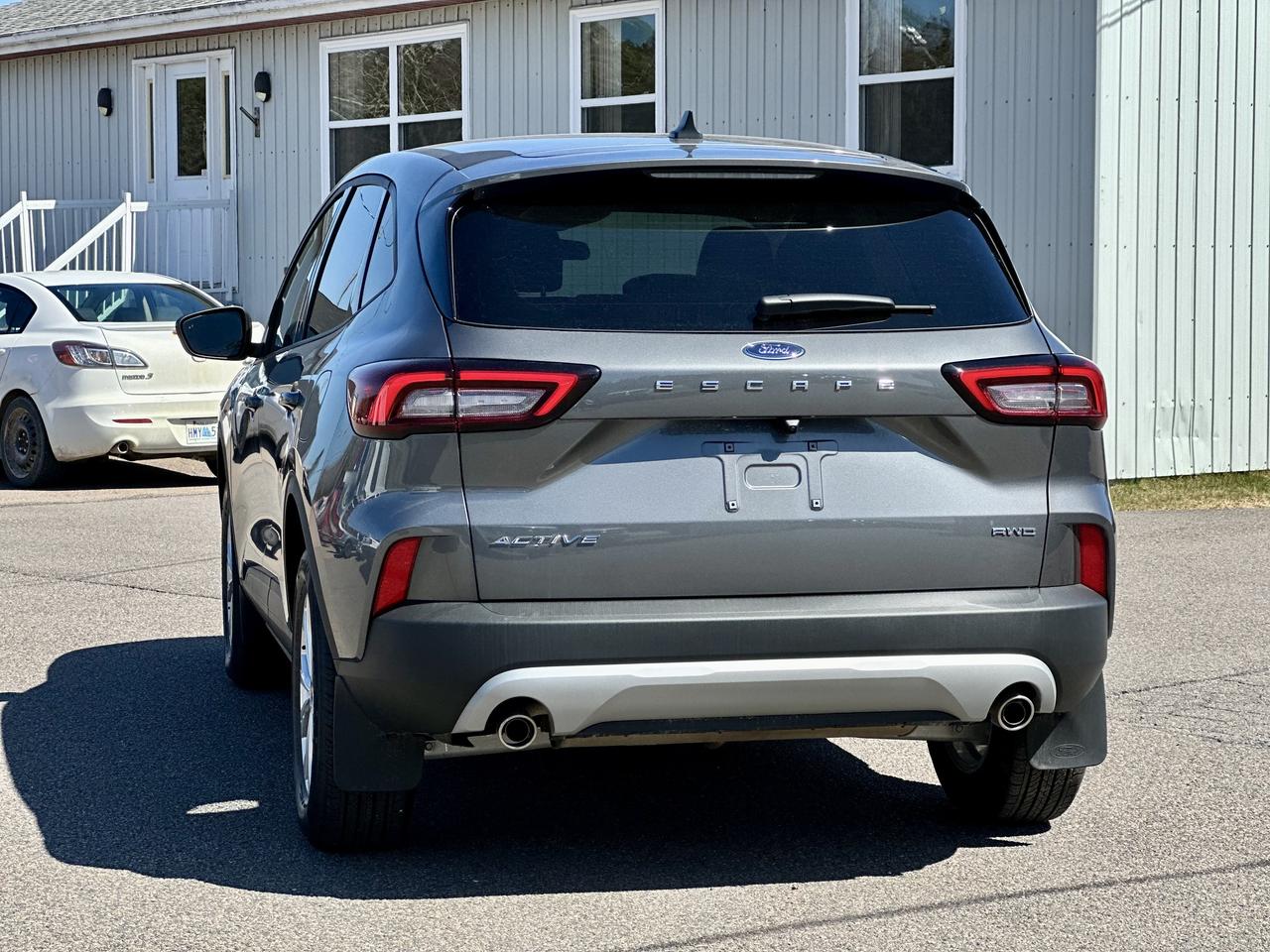 2026 Ford Escape Active AWD Photo4
