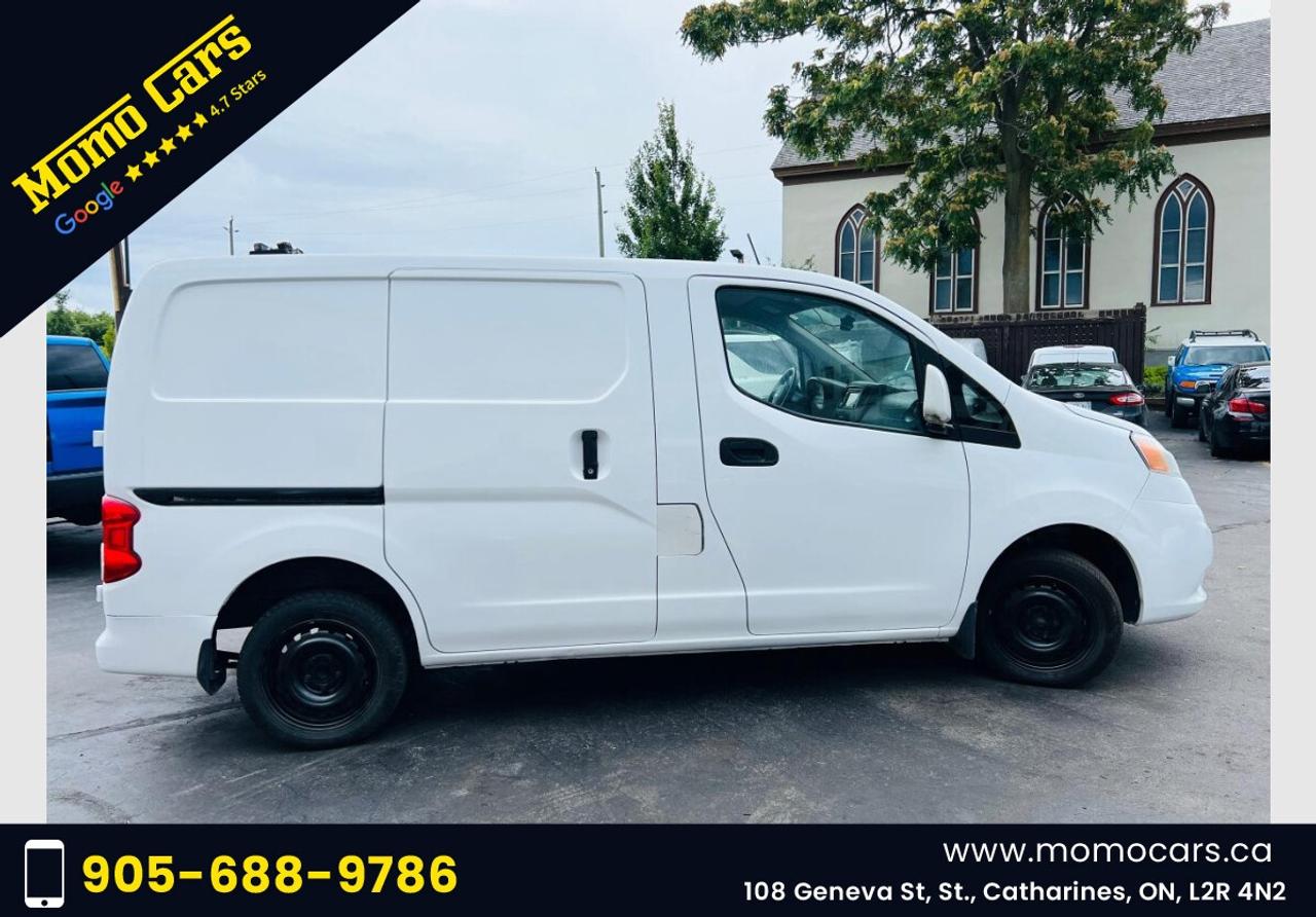 2015 Nissan NV200 SV Photo3