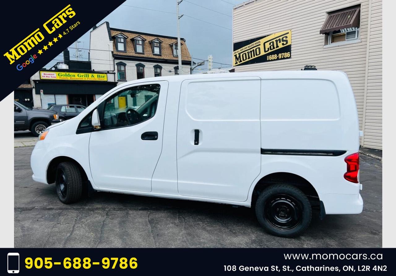 2015 Nissan NV200 SV Photo