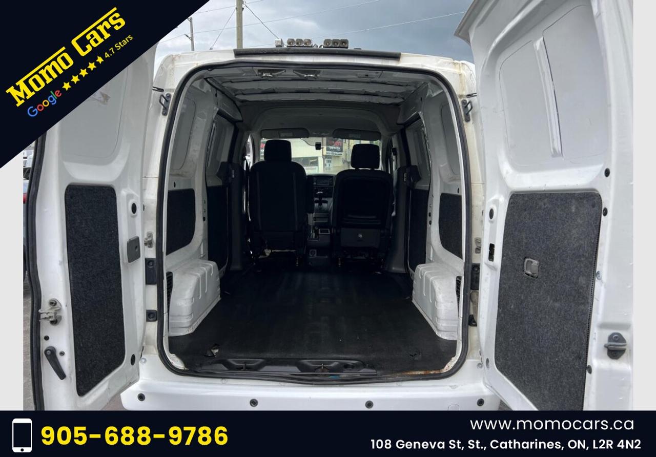 2015 Nissan NV200 SV Photo