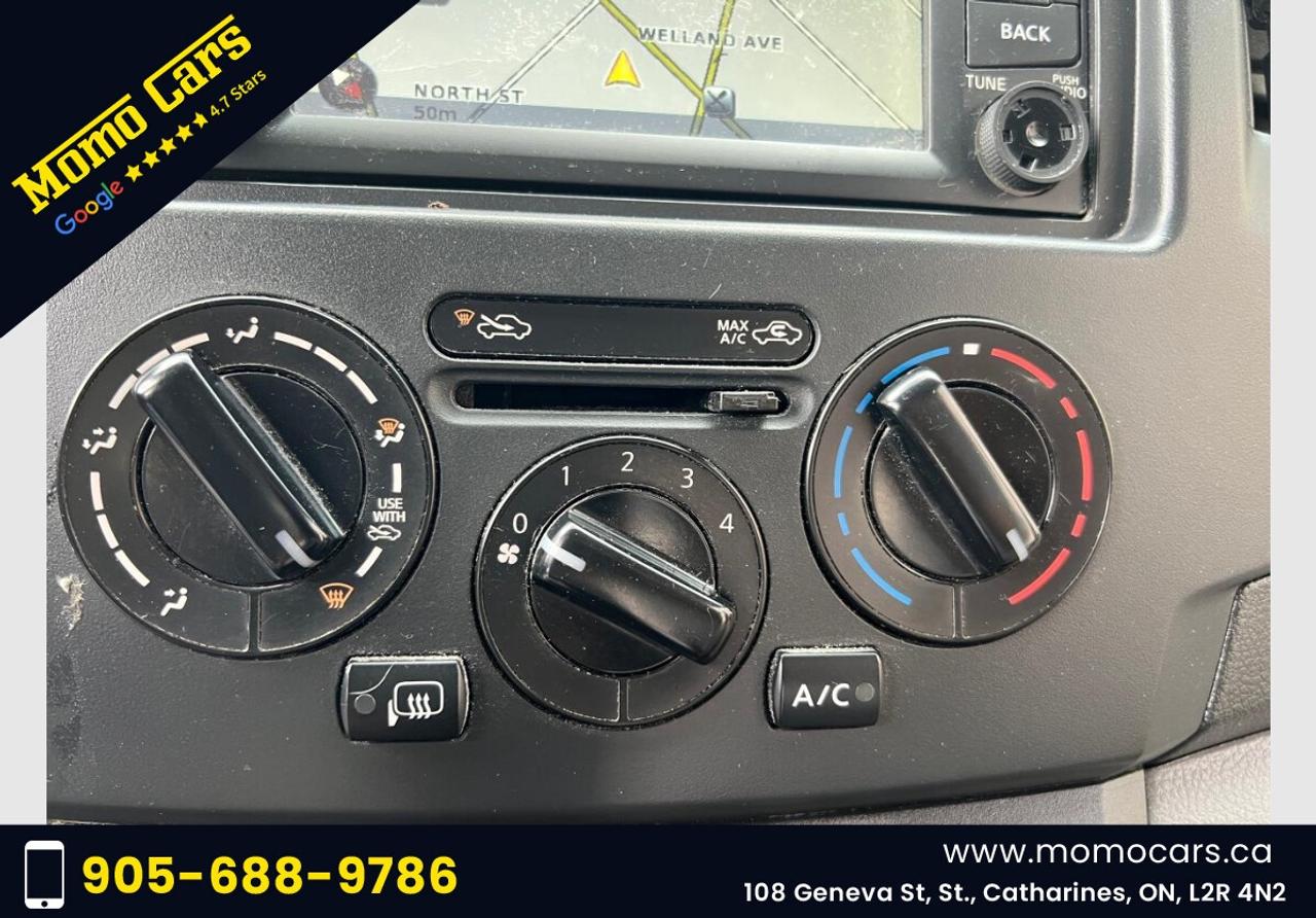 2015 Nissan NV200 SV Photo