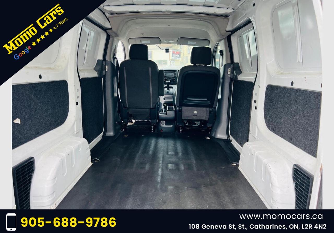 2015 Nissan NV200 SV Photo
