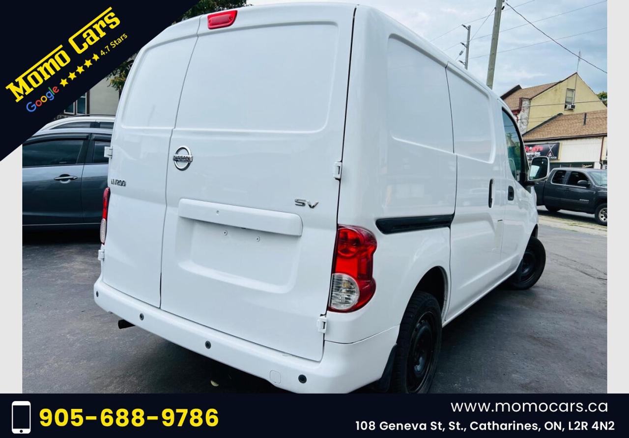 2015 Nissan NV200 SV Photo
