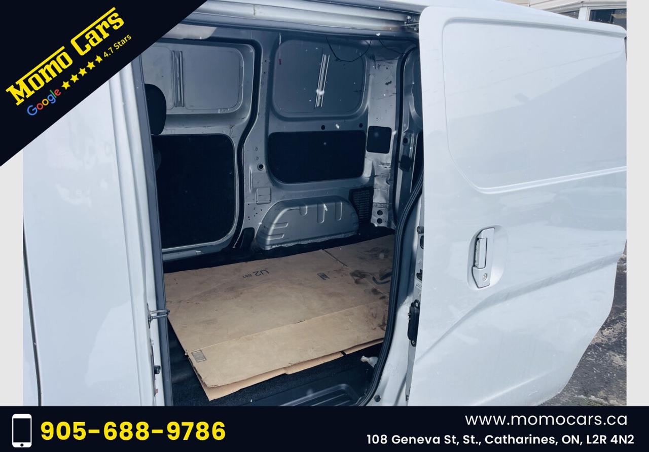 2013 Nissan NV200 S Photo