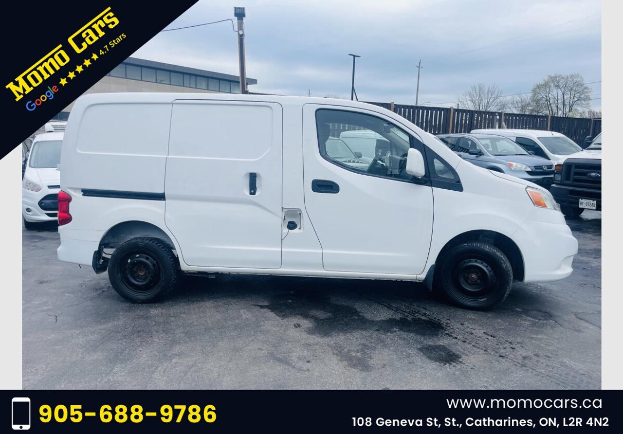 2017 Nissan NV200 S Photo2