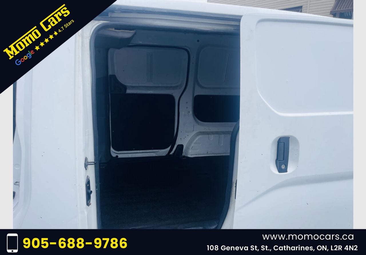 2017 Nissan NV200 S Photo